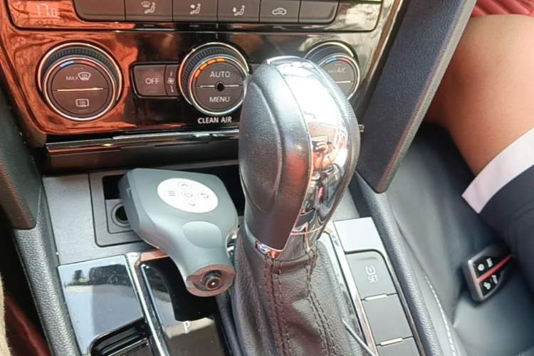 Used Volkswagen Lamando 2015 280TSI DSG Comfort Edition Gear Lever