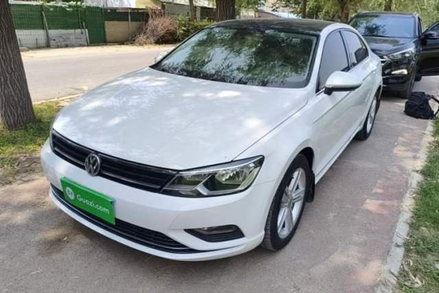 Ojetý Volkswagen Lamando 2015 330TSI DSG Comfort Edition