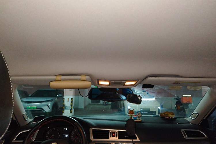 Used Volkswagen Lamando 2015 230TSI DSG Fashion Edition Headliner
