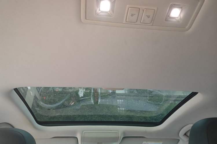 Used Volkswagen Lamando 2015 330TSI DSG Luxury Edition Headliner