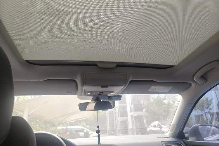 Used Volkswagen Lamando 2015 280TSI DSG Luxury Edition Headliner