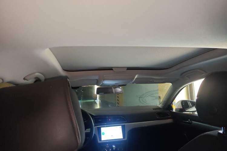 Used Volkswagen Lamando 2015 230TSI DSG Fashion Edition Headliner