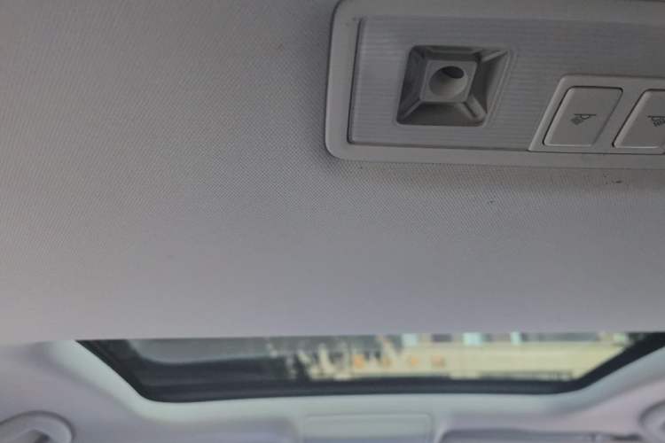 Used Volkswagen Lamando 2015 280TSI DSG Comfort Edition Headliner