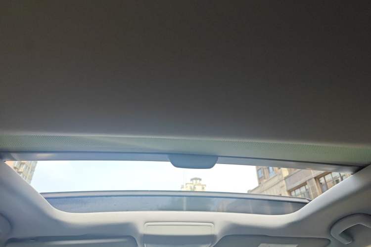 Used Volkswagen Lamando 2015 230TSI DSG Fashion Edition Headliner