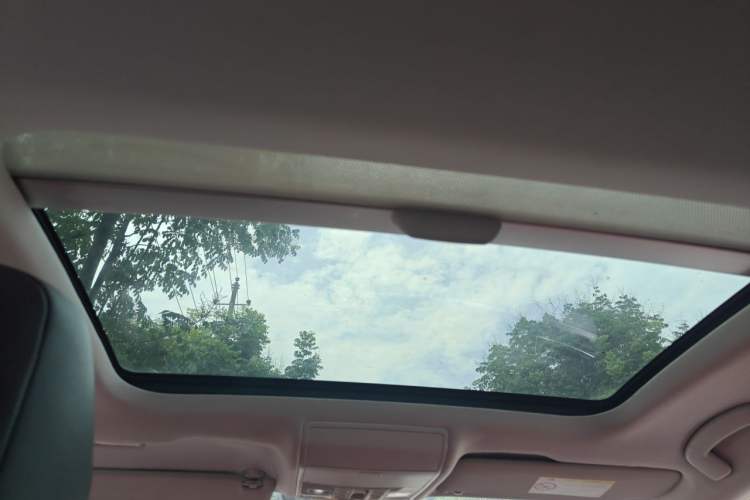 Used Volkswagen Lamando 2015 230TSI DSG Fashion Edition Headliner