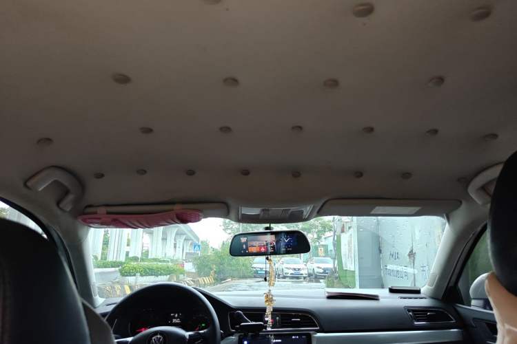 Used Volkswagen Lamando 2015 230TSI DSG Fashion Edition Headliner