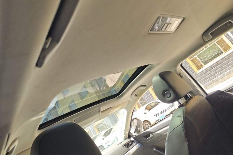 Used Volkswagen Lamando 2015 280TSI DSG Comfort Edition Headliner
