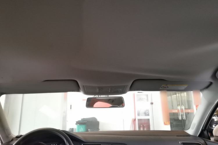 Used Volkswagen Lamando 2015 230TSI DSG Fashion Edition Headliner