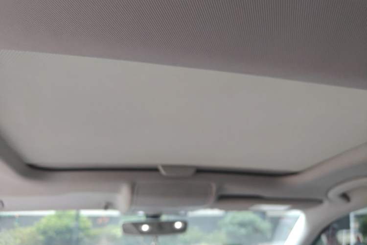 Used Volkswagen Lamando 2015 280TSI DSG Luxury Edition Headliner