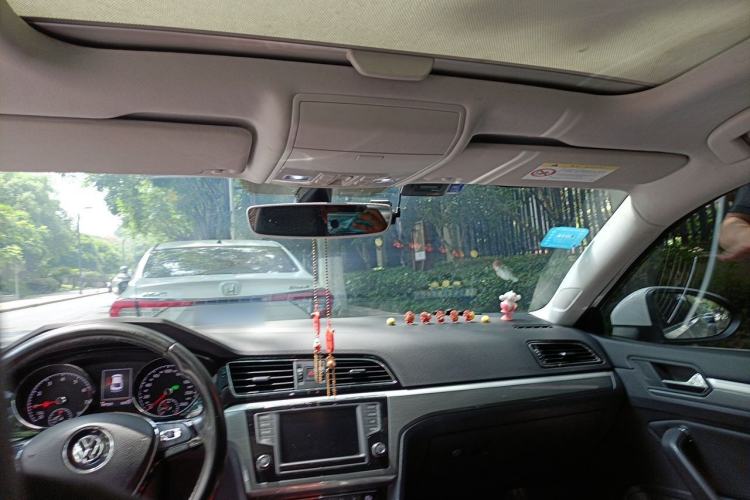 Used Volkswagen Lamando 2015 280TSI DSG Luxury Edition Headliner