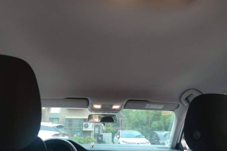 Used Volkswagen Lamando 2015 230TSI Manual Trend Edition Headliner