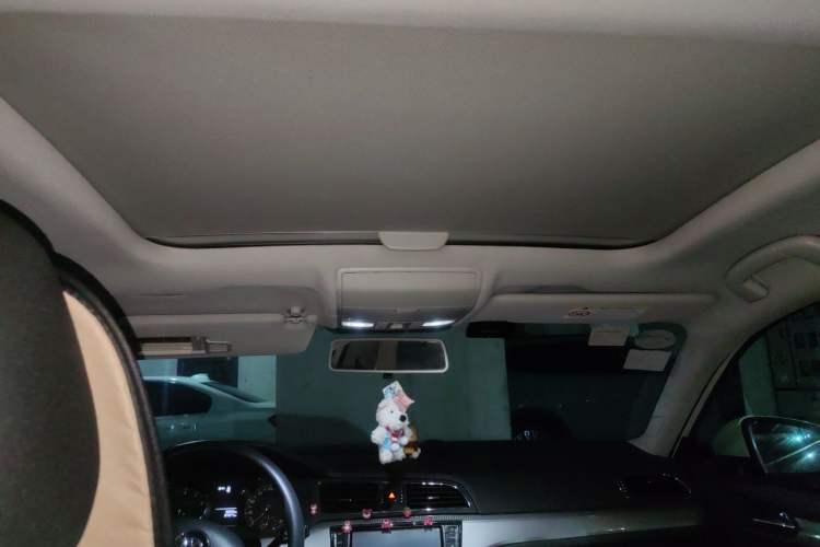 Used Volkswagen Lamando 2015 230TSI DSG Fashion Edition Headliner
