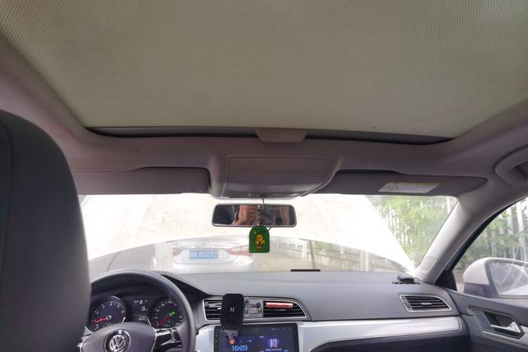Used Volkswagen Lamando 2015 230TSI DSG Fashion Edition Headliner
