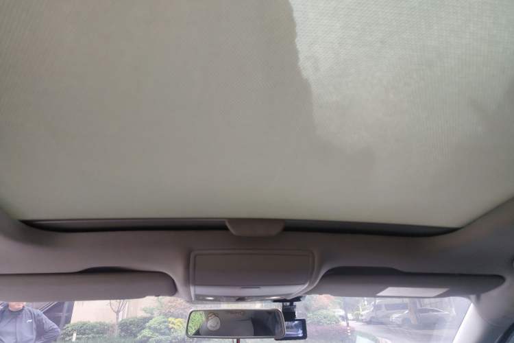 Used Volkswagen Lamando 2015 230TSI Manual Trend Edition Headliner