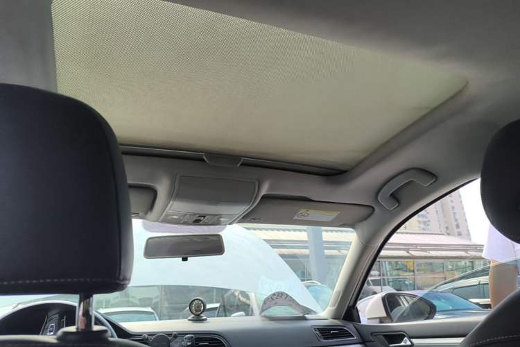 Used Volkswagen Lamando 2015 280TSI DSG Comfort Edition Headliner