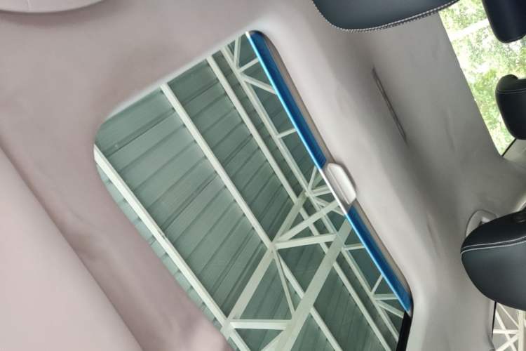 Used Volkswagen Lamando 2015 230TSI DSG Fashion Edition Headliner