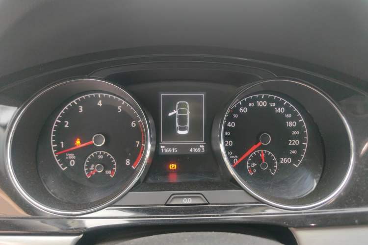 Used Volkswagen Lamando 2015 280TSI DSG Comfort Edition Instrument Cluster