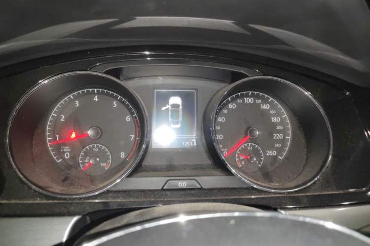 Used Volkswagen Lamando 2015 280TSI DSG Comfort Edition Instrument Cluster