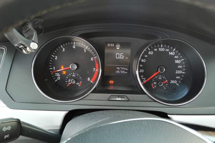 Used Volkswagen Lamando 2015 230TSI Manual Trend Edition Instrument Cluster