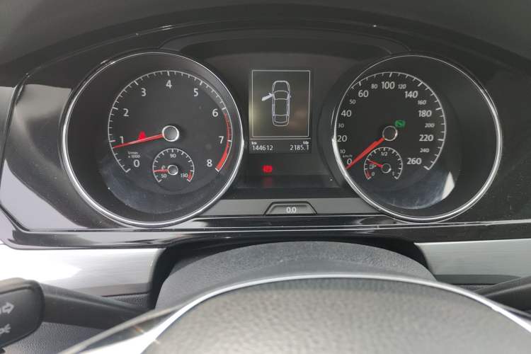 Used Volkswagen Lamando 2015 330TSI DSG Comfort Edition Instrument Cluster