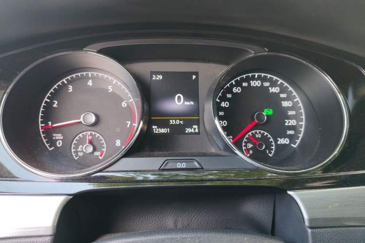 Used Volkswagen Lamando 2015 330TSI DSG Luxury Edition Instrument Cluster