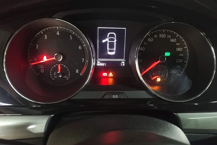Used Volkswagen Lamando 2015 280TSI DSG Comfort Edition Instrument Cluster