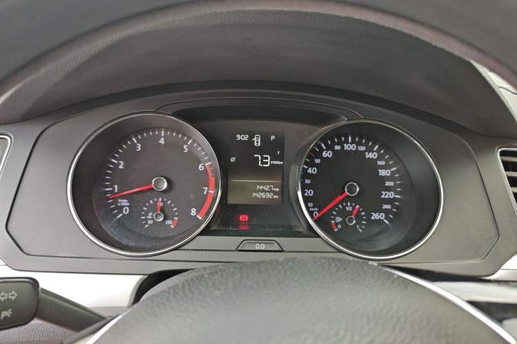 Used Volkswagen Lamando 2015 230TSI DSG Fashion Edition Instrument Cluster