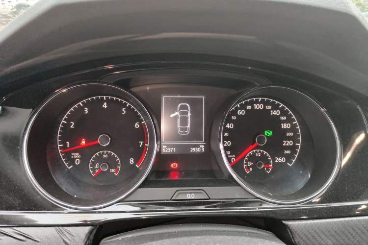 Used Volkswagen Lamando 2015 280TSI DSG Comfort Edition Instrument Cluster
