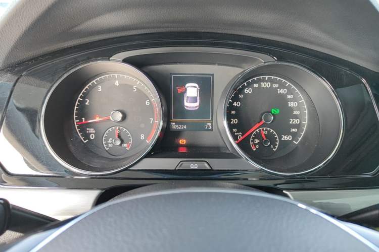 Used Volkswagen Lamando 2015 330TSI DSG Luxury Edition Instrument Cluster