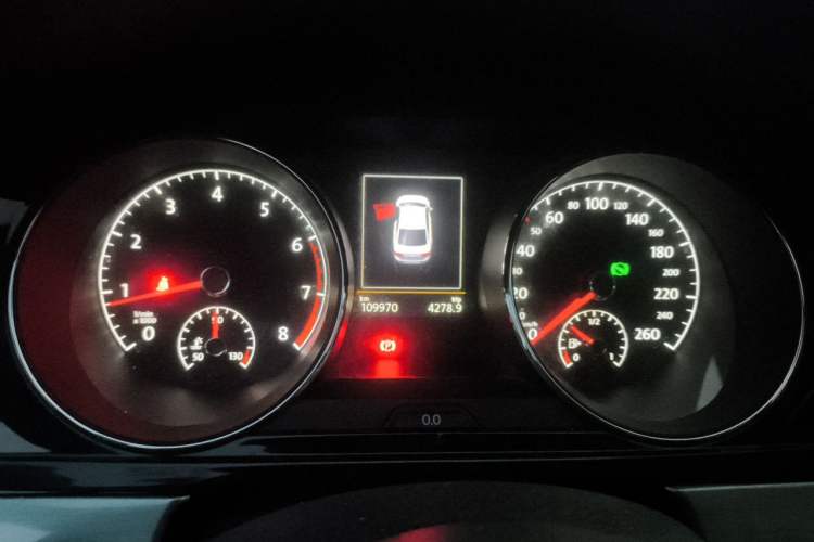 Used Volkswagen Lamando 2015 330TSI DSG Luxury Edition Instrument Cluster