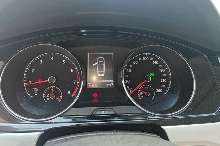 Used Volkswagen Lamando 2015 280TSI DSG Comfort Edition Instrument Cluster
