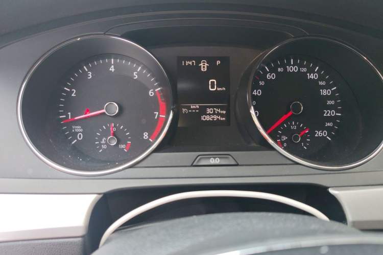Used Volkswagen Lamando 2015 230TSI DSG Fashion Edition Instrument Cluster