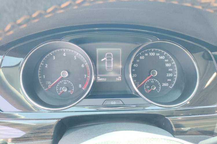 Used Volkswagen Lamando 2015 280TSI DSG Comfort Edition Instrument Cluster