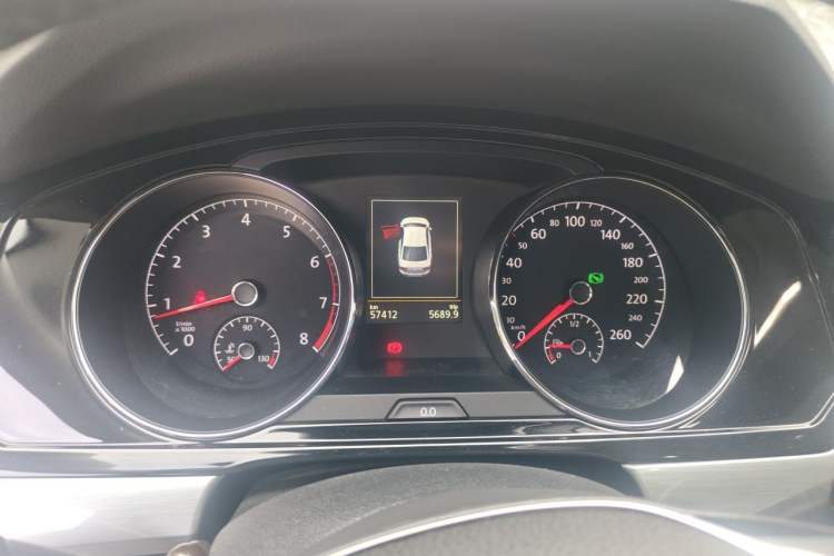 Used Volkswagen Lamando 2015 280TSI DSG Luxury Edition Instrument Cluster
