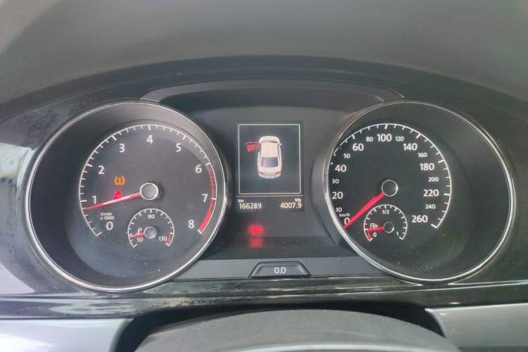 Used Volkswagen Lamando 2015 330TSI DSG Luxury Edition Instrument Cluster