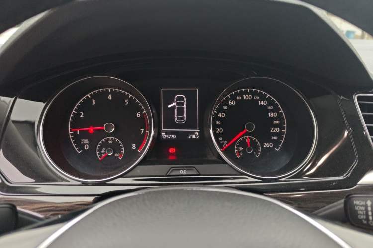 Used Volkswagen Lamando 2015 330TSI DSG Comfort Edition Instrument Cluster
