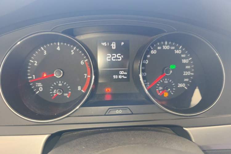 Used Volkswagen Lamando 2015 230TSI DSG Fashion Edition Instrument Cluster