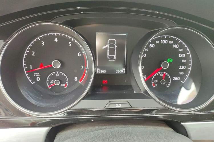 Used Volkswagen Lamando 2015 280TSI DSG Comfort Edition Instrument Cluster