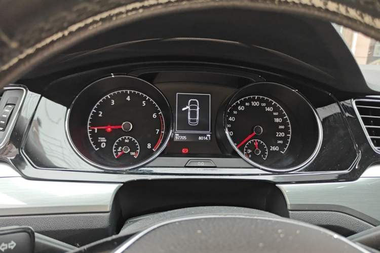 Used Volkswagen Lamando 2015 330TSI DSG Comfort Edition Instrument Cluster