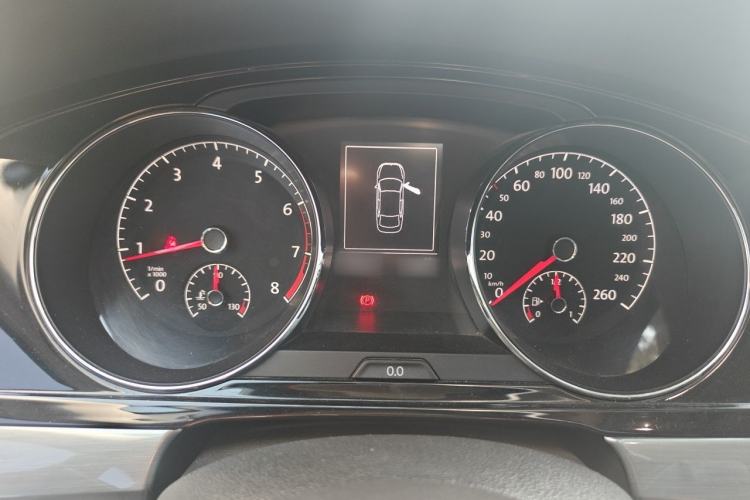 Used Volkswagen Lamando 2015 280TSI Manual Comfort Edition Instrument Cluster