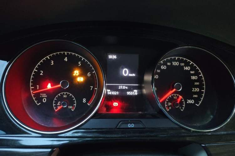 Used Volkswagen Lamando 2015 280TSI Manual Comfort Edition Instrument Cluster