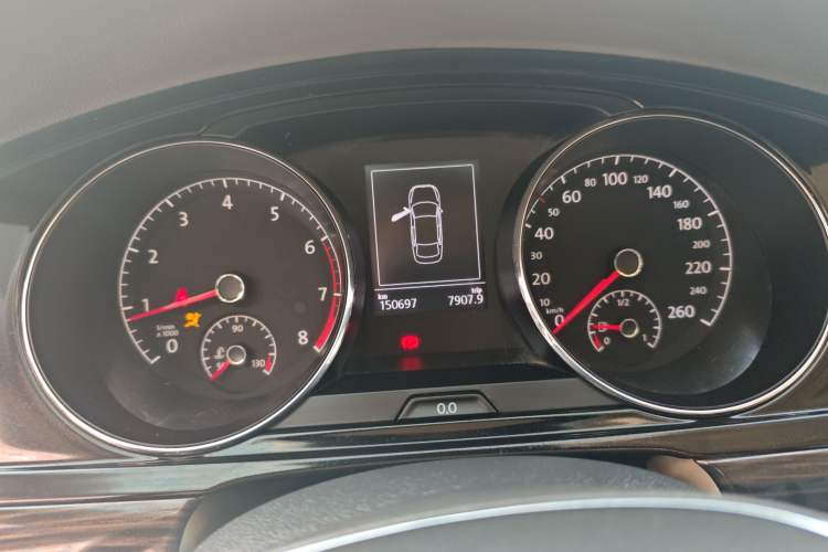 Used Volkswagen Lamando 2015 280TSI DSG Comfort Edition Instrument Cluster
