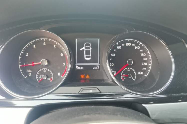 Used Volkswagen Lamando 2015 330TSI DSG Comfort Edition Instrument Cluster