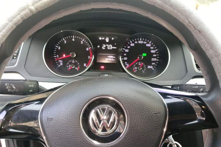 Used Volkswagen Lamando 2015 230TSI DSG Fashion Edition Instrument Cluster