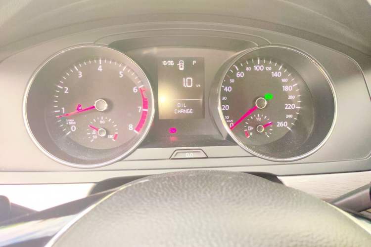 Used Volkswagen Lamando 2015 230TSI DSG Fashion Edition Instrument Cluster