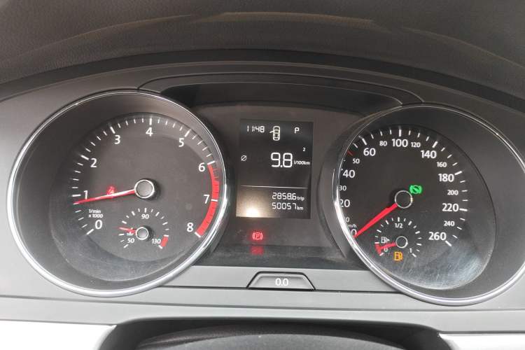 Used Volkswagen Lamando 2015 230TSI DSG Fashion Edition Instrument Cluster
