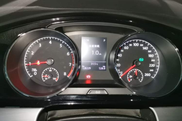 Used Volkswagen Lamando 2015 280TSI DSG Comfort Edition Instrument Cluster