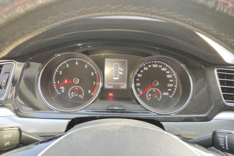 Used Volkswagen Lamando 2015 330TSI DSG Comfort Edition Instrument Cluster