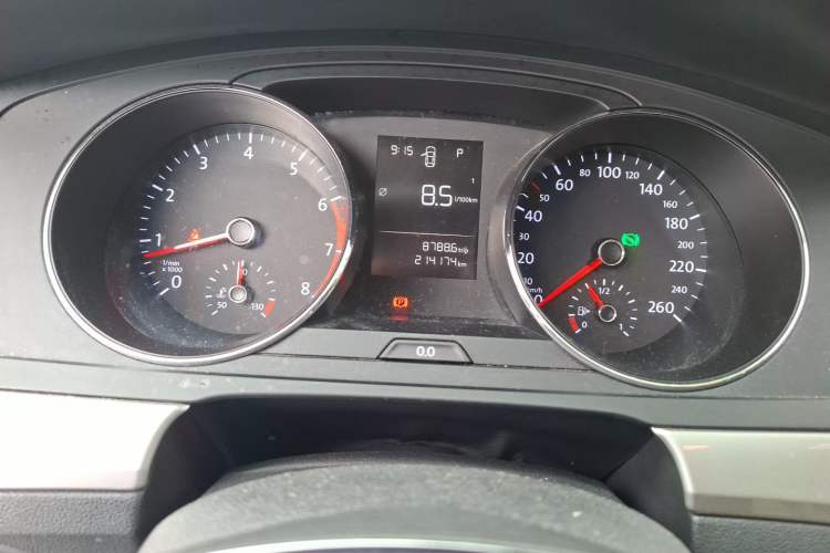 Used Volkswagen Lamando 2015 230TSI DSG Fashion Edition Instrument Cluster