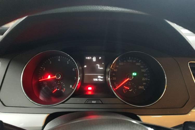 Used Volkswagen Lamando 2015 230TSI DSG Fashion Edition Instrument Cluster